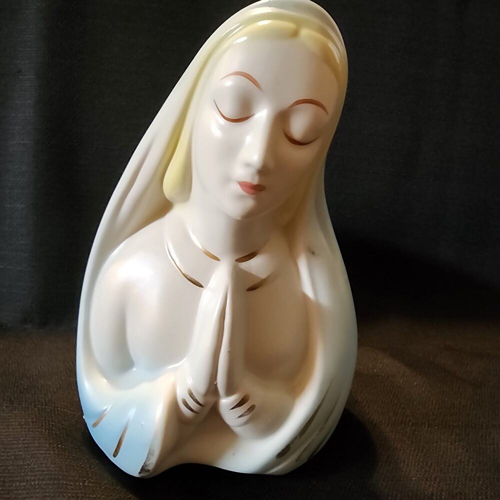 Vintage Praying Madonna/Virgin Mary Planter/Vase